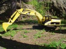 escavatore rc.jpg